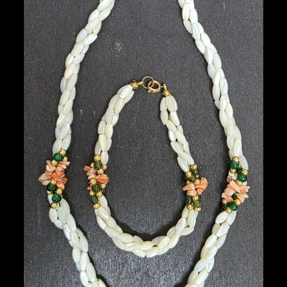 S140 Vintage Mother of Pearl Set